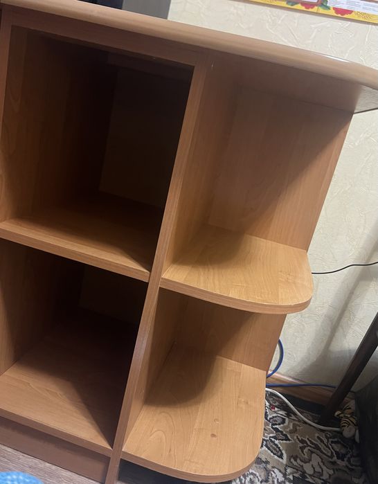 Стіл в гарному стані