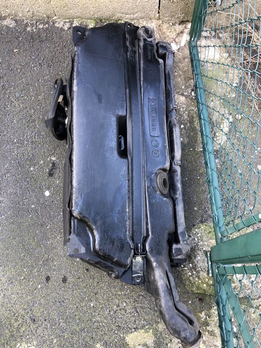 Deposito combustivel Mercedes W201/ W203/ W210