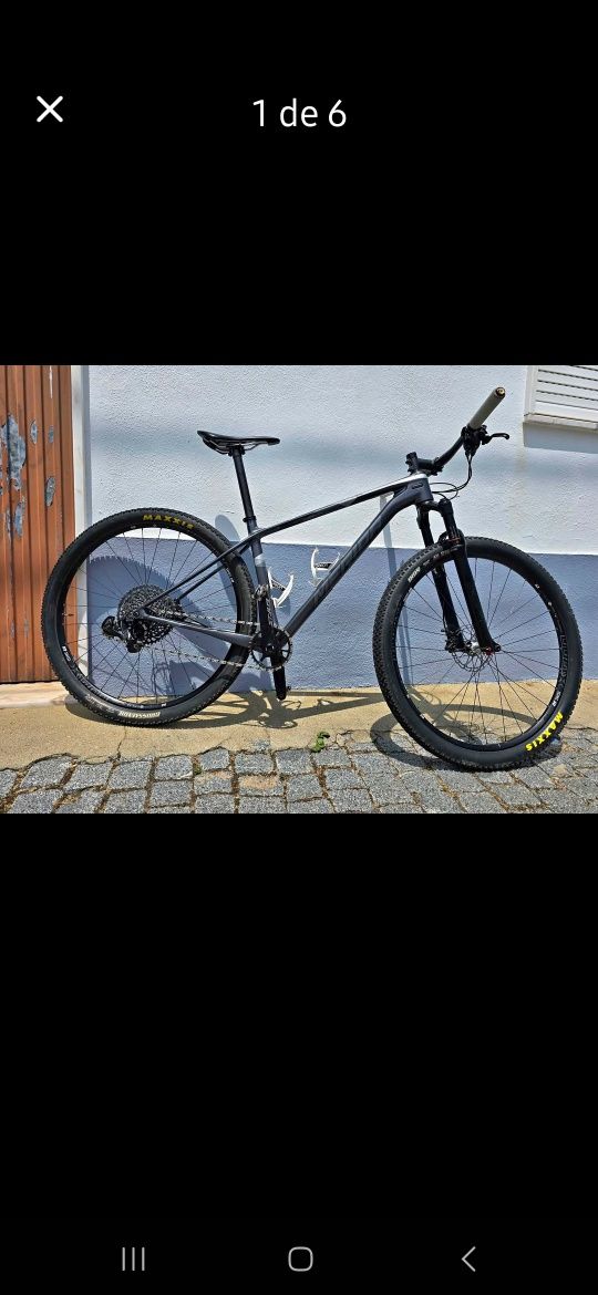 Bicicleta Merida Big Nine 6000 em carbono com extras
