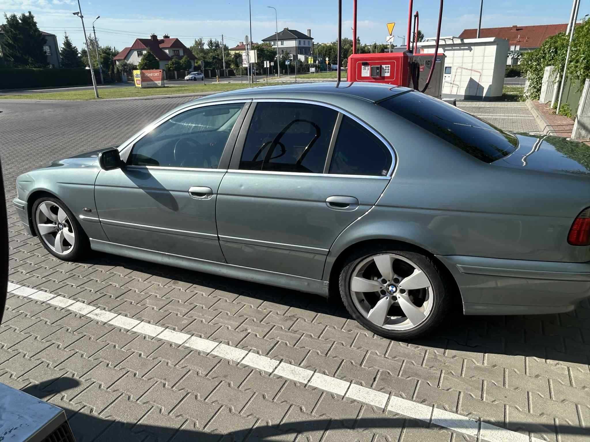 BMW E39 525d 2002 manual