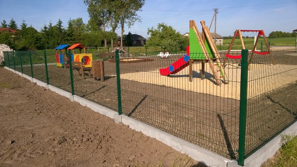 montaż ogrodzeń,ogrodzenia,panel siatka betonowe,bramy,panelowe.