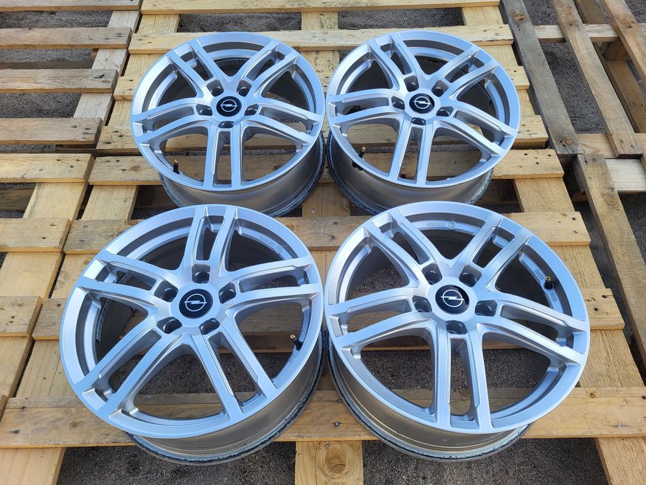 [912] Felgi aluminiowe 17 Cali 5x115 ET44 7J Opel Insignia B Astra