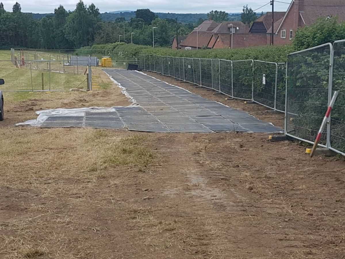 Drogi tymczasowe, dojazdowe - szybki montaż, płyty drogowe z tworzywa