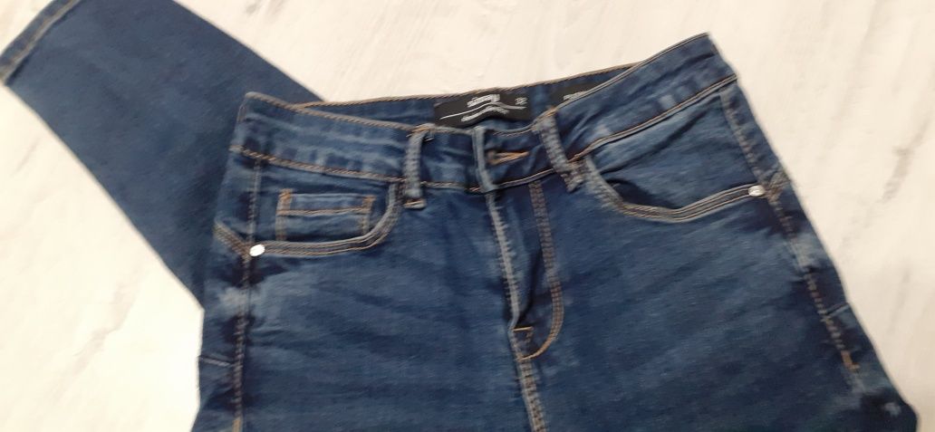 Spodnie jeans sinsay push up 32