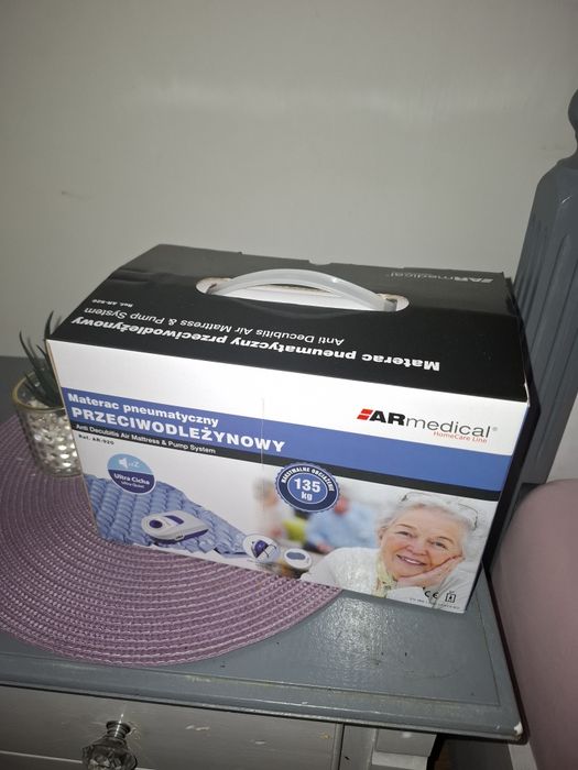 Nowy oryginalnie zapakowany materac przeciwodleżynowy pneumatyczny Arm