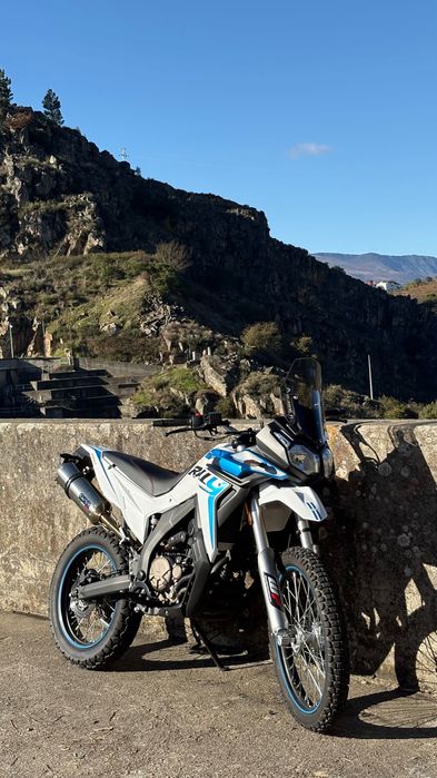 Voge 300 Rally Branca