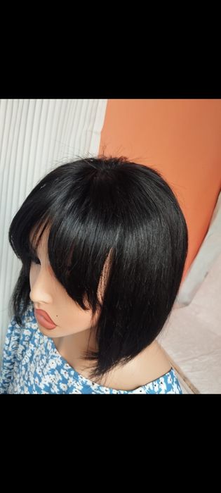 Продам парик 100%натуральный волос Каре пробор на сетке с челкой