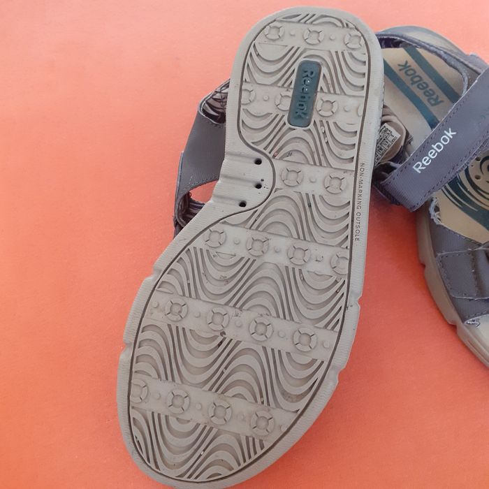 Sandały chłopięce Reebok rozm. 36,5 36-37 chłopiec