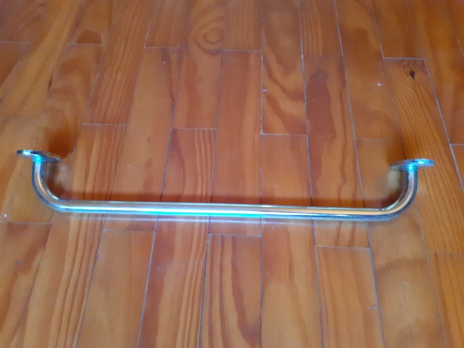 Conjunto torneiras de latão cromada muito bom estado.