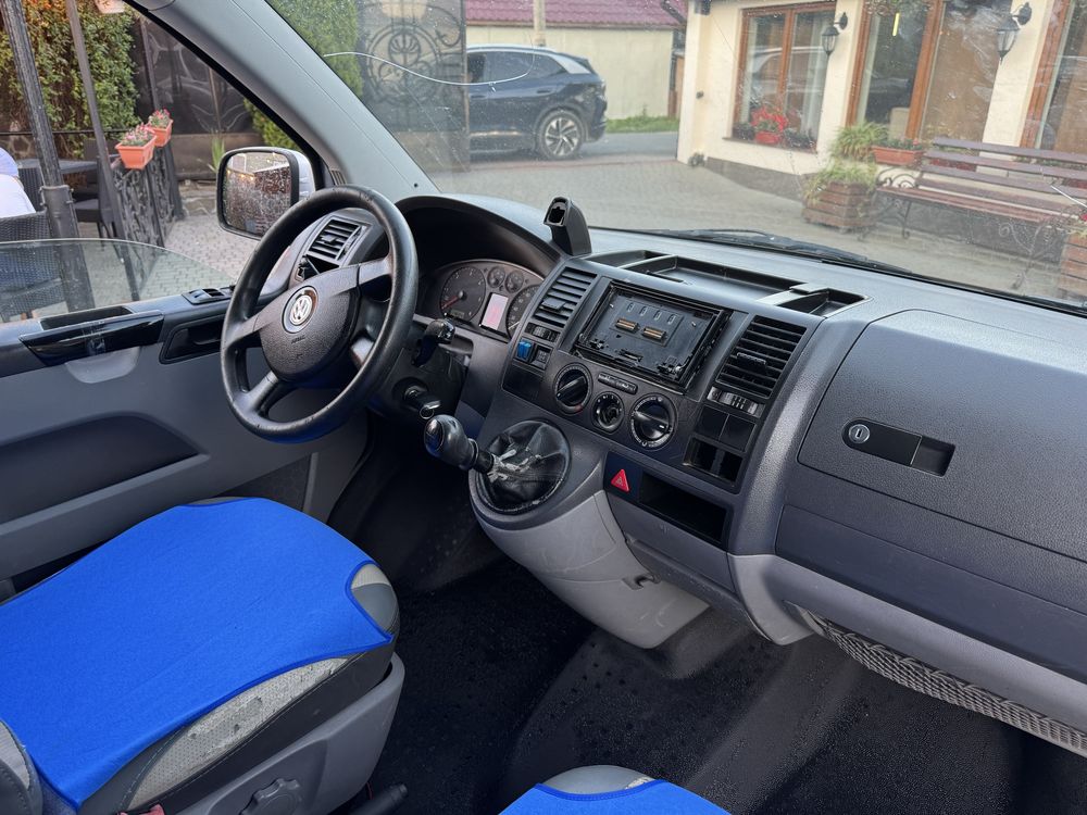 Volkswagen T5 transporter пасажир
