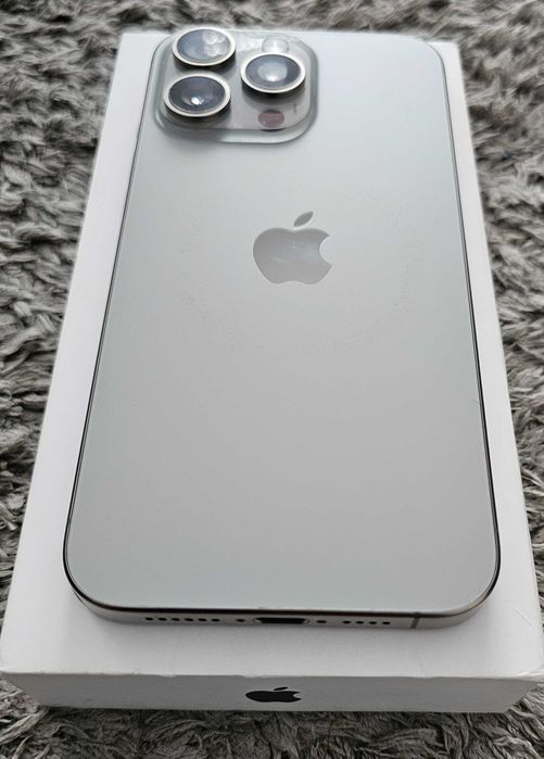 Iphone 15 Pro Max * 256GB *