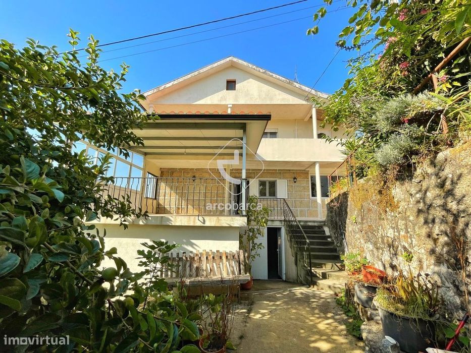Moradia T4 com terreno