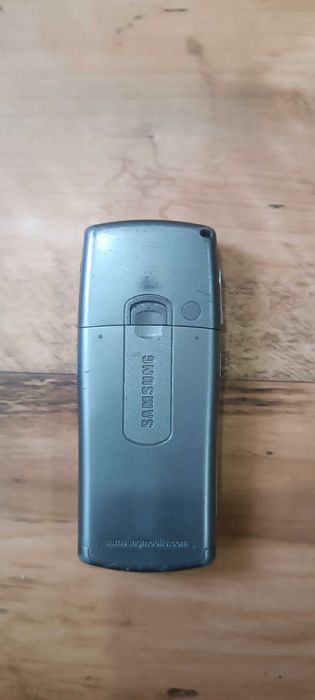 Телефон Samsung c100 кнопковий