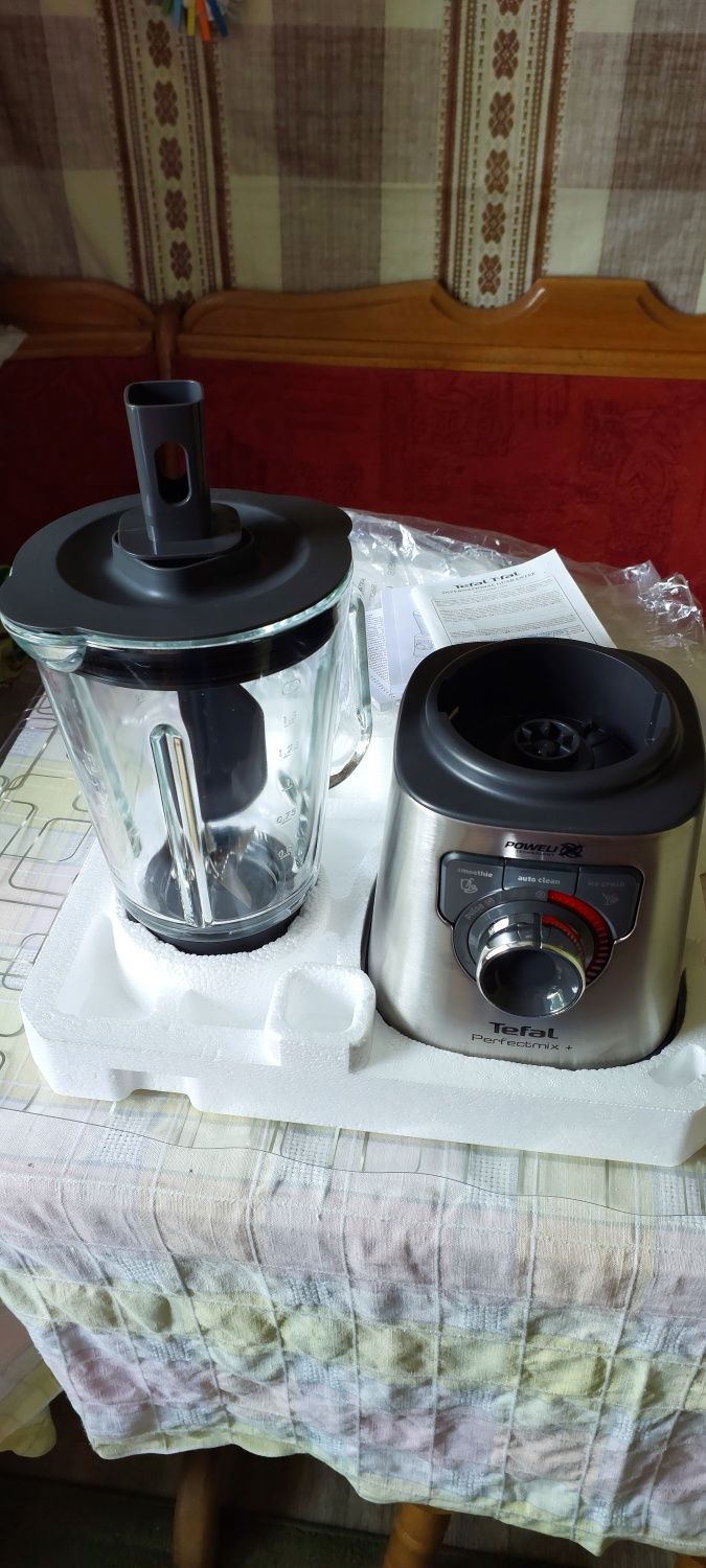 Блендер  Tefal BL 811 D38