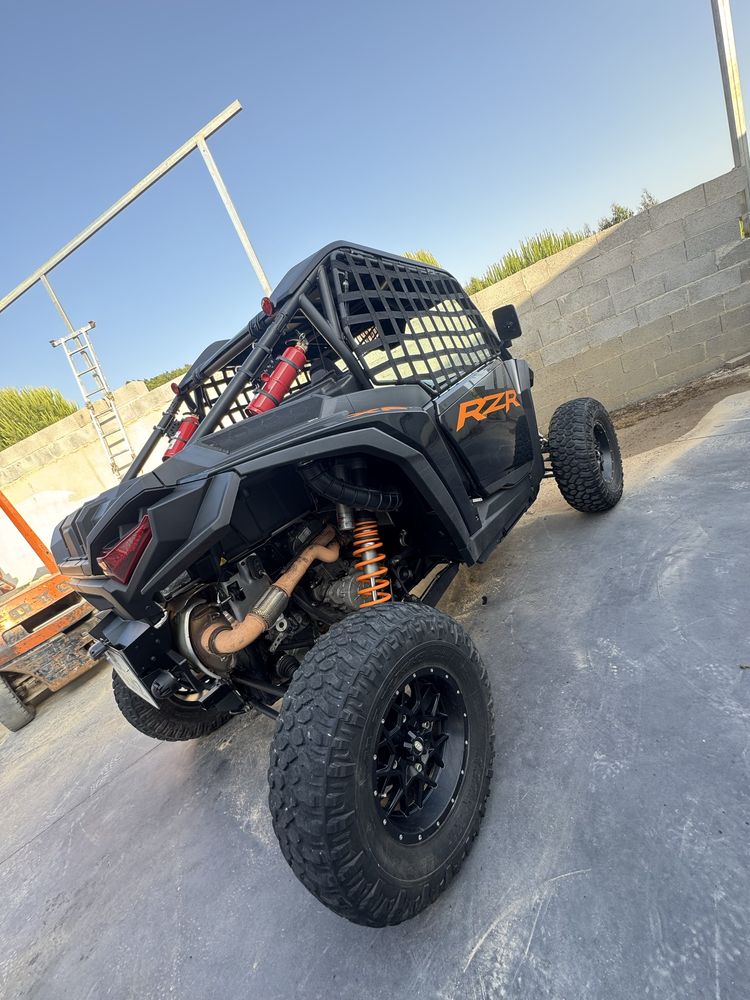 Polaris rzr xp 1000