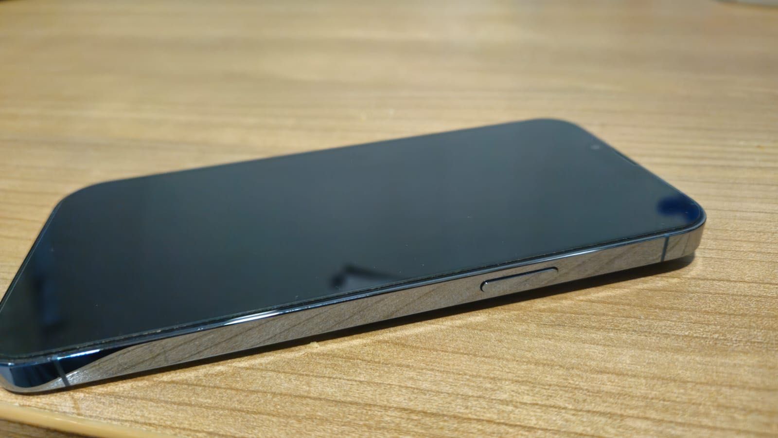 Iphone 13 pro max niebieski ideał