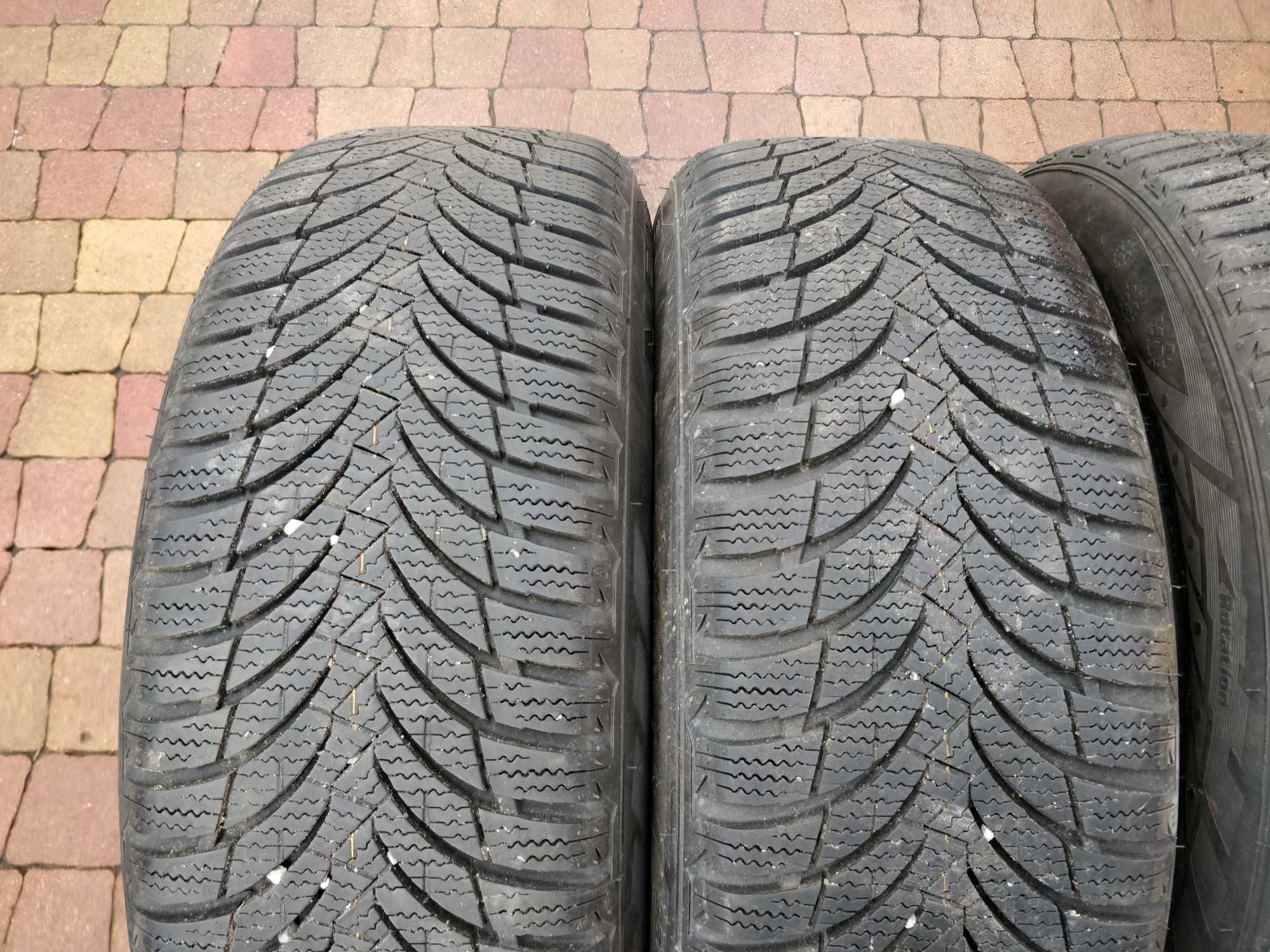 3243. Opony zimowe 195/55/15 Nexen 7.3/8mm 2022r cena za 4szt