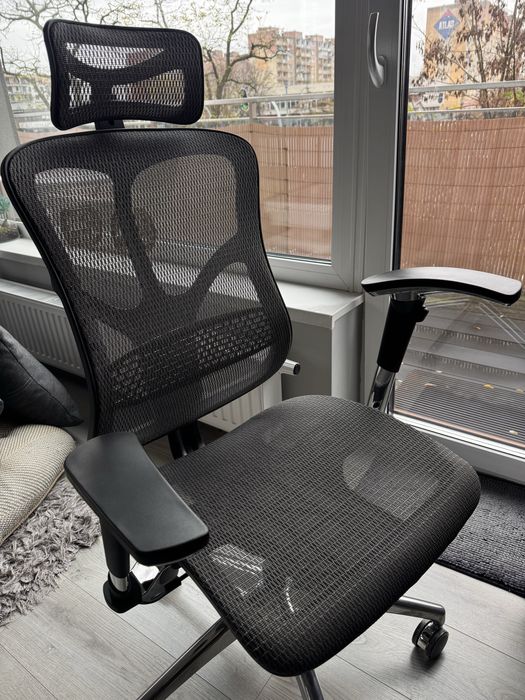 Ergonomiczny fotel biurowy ERGO 500 czarno grafitowy