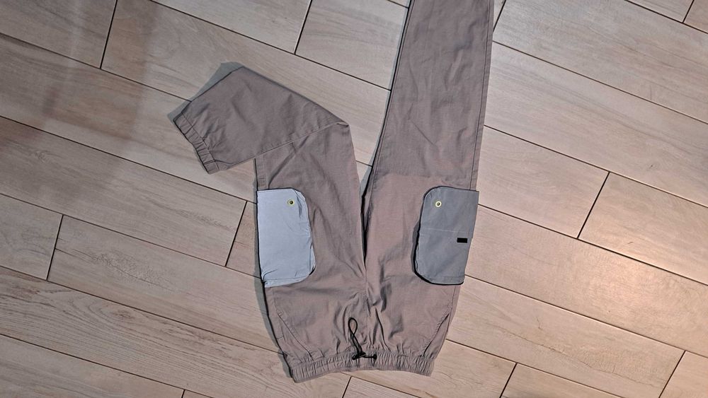 Szare bojówki chłopięce Reserved (Rozmiar 146)