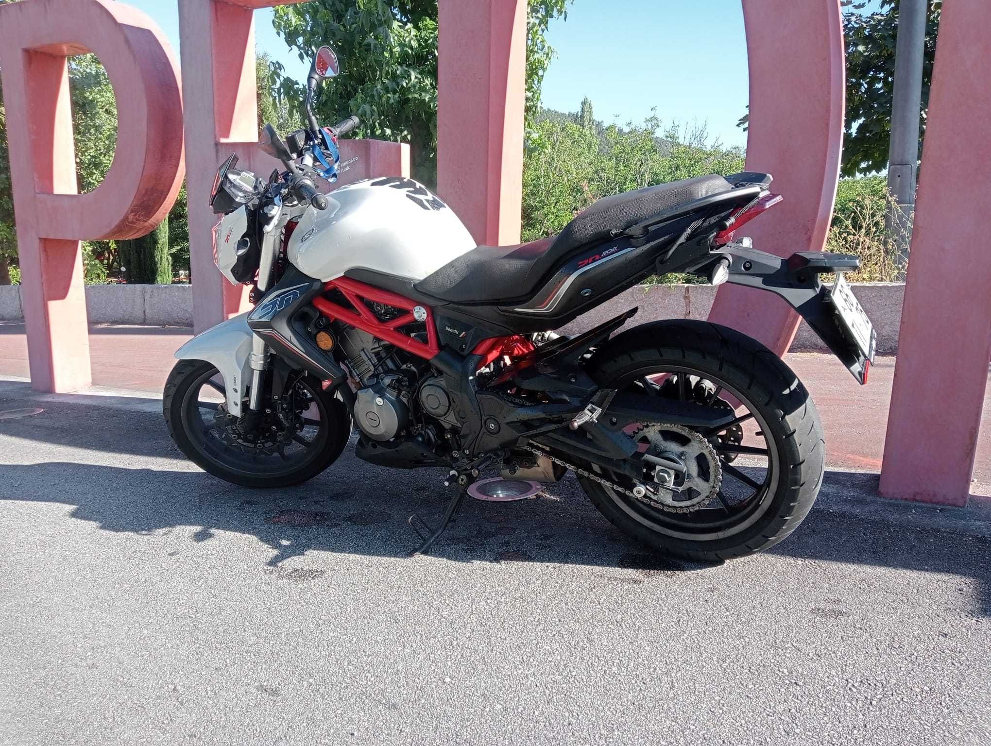 Mota Benelli 302S