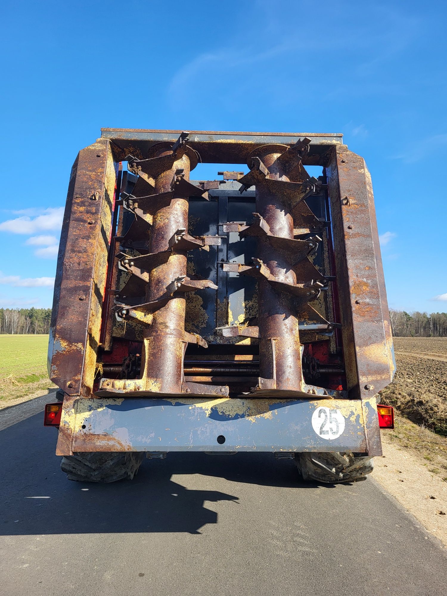 Rozrzutnik obornika Perard CE 150 L 13t 2017 Rolland, Lebo