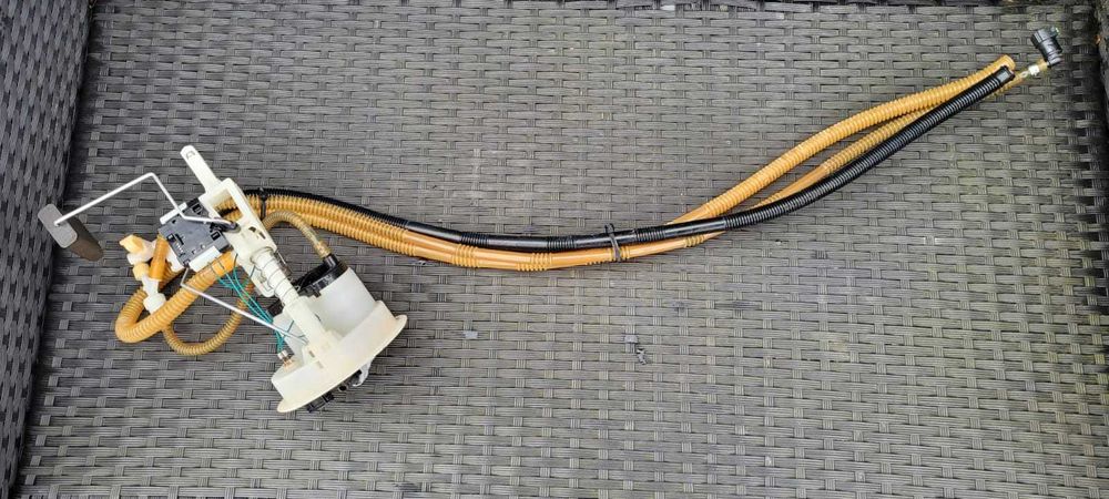 Przelew pływak BMW 3 E90 E91 E92 E93 benzyna