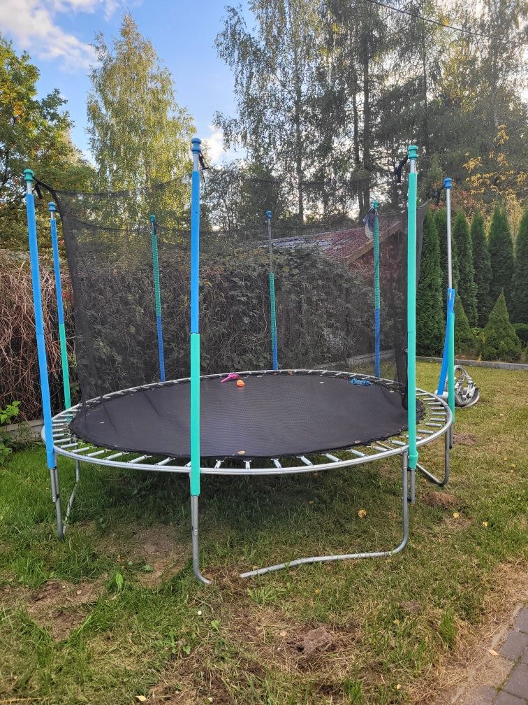 Trampolina ogrodowa ok 2,5 metra