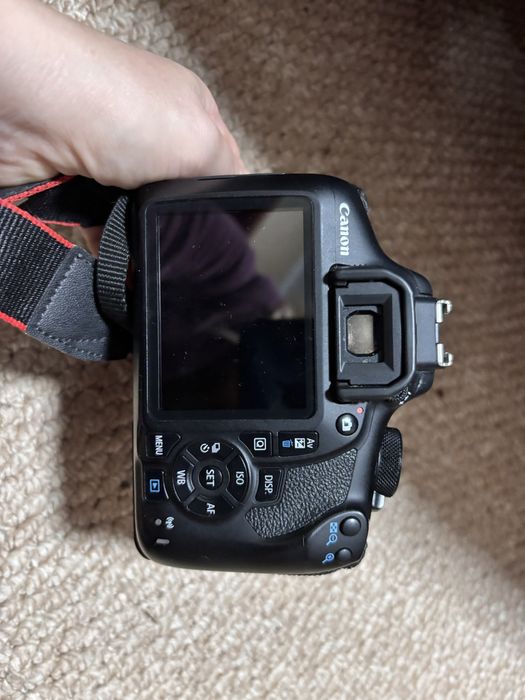 Фотоапарат Canon EOS 1300D + EF-S 18–55 IS II