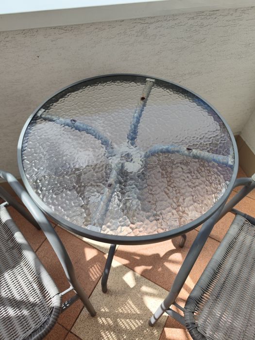 Stolik i 2 krzesła - zestaw na balkon lub do ogródu