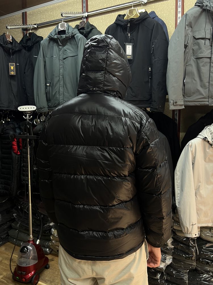 Чоловічий пуховик Moncler