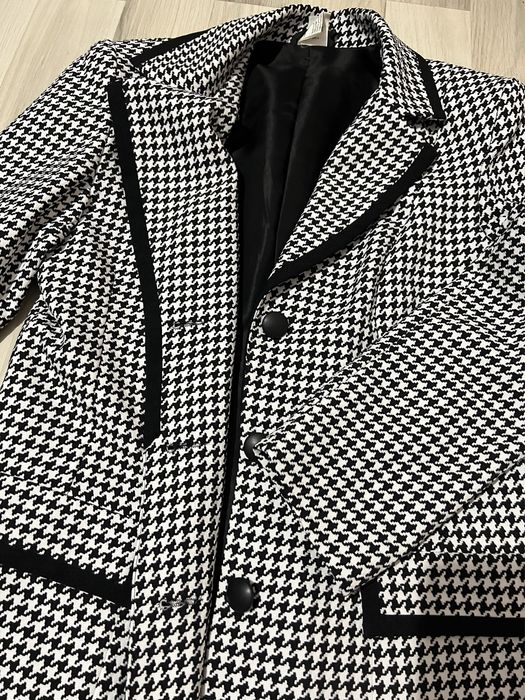 Пиджак очень стильный удлененый