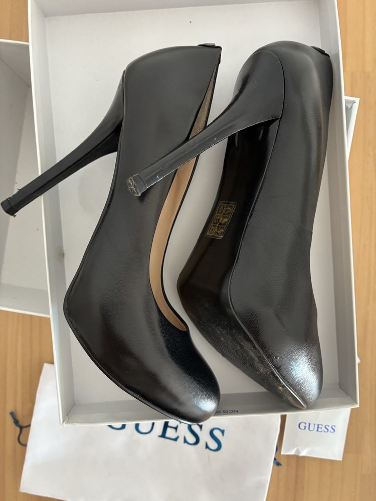 Sapato Salto Alto Pretos Guess