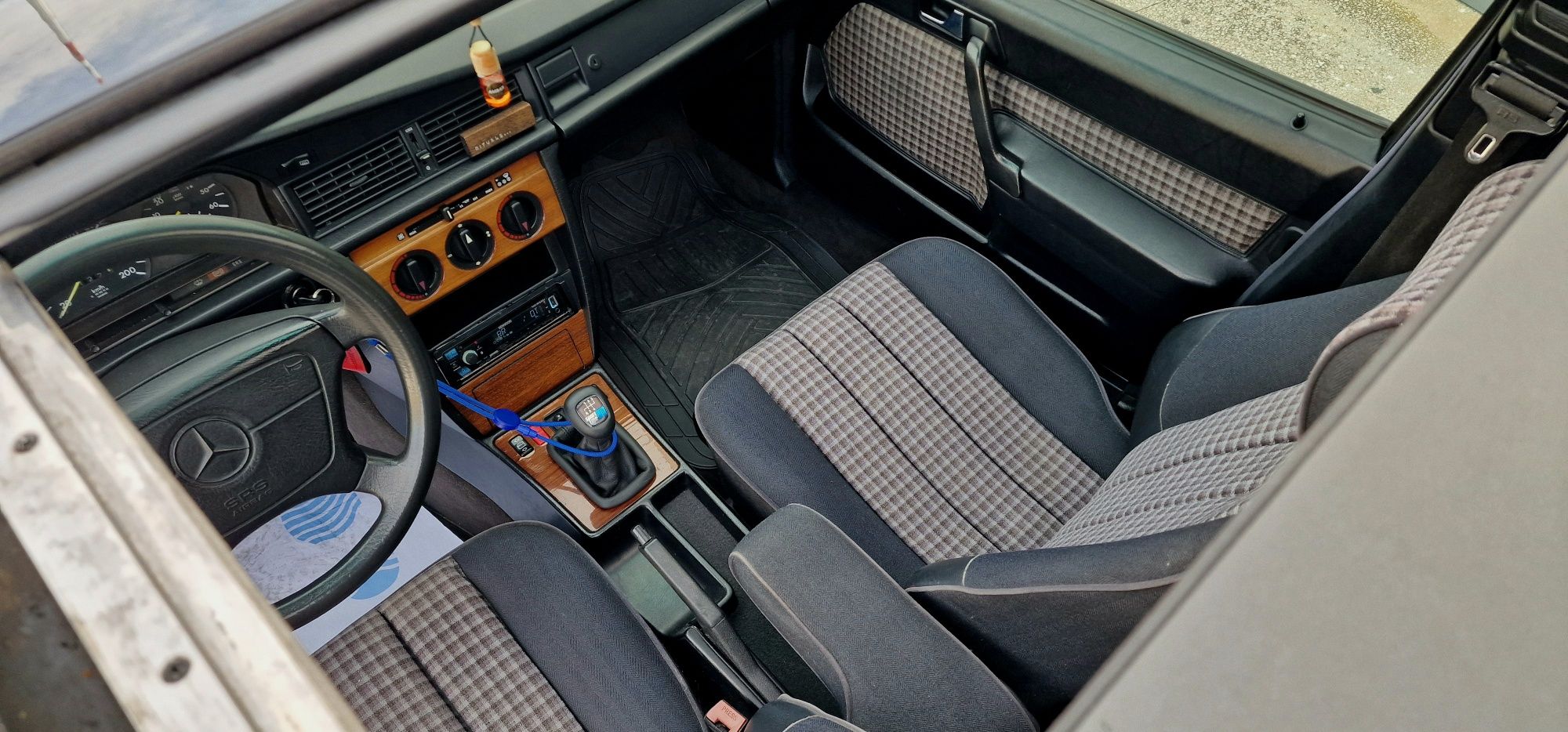 Mercedes 190 2.5 d 1993 extras Sportline