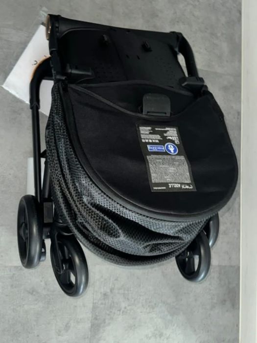 Wózek spacerowy Momi Adelle