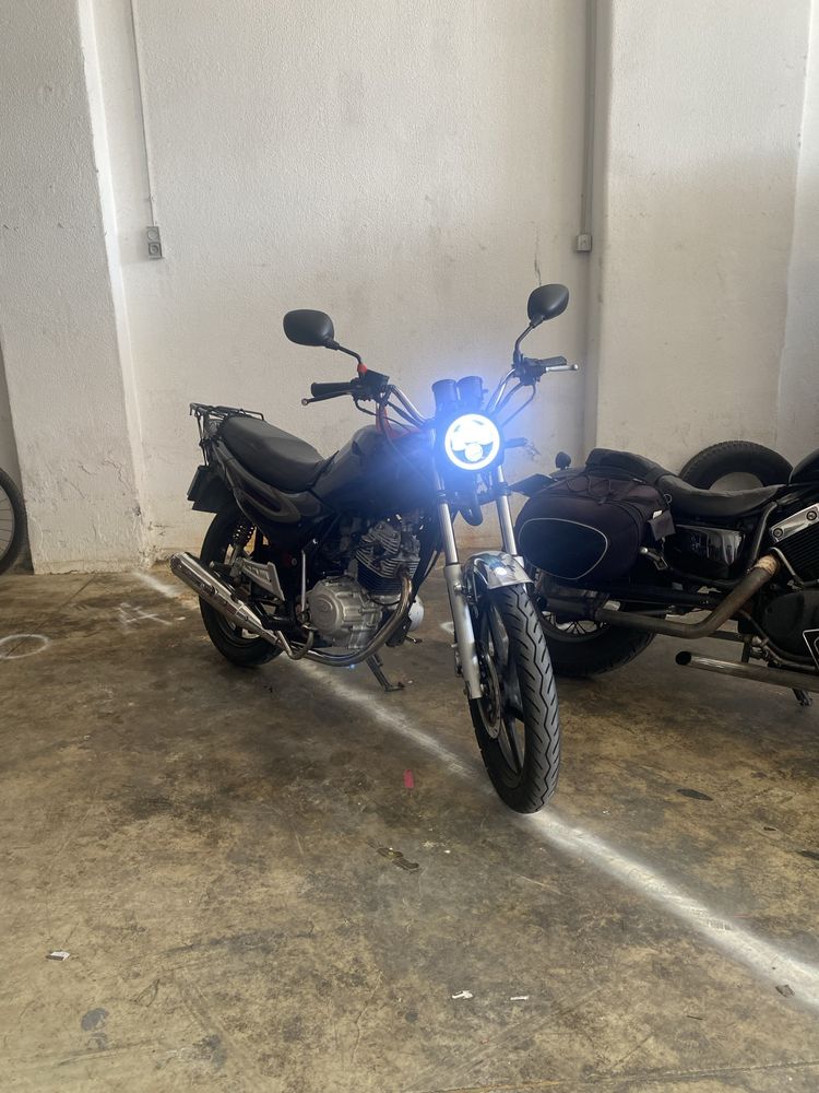 Motocicleta sym 125 cc