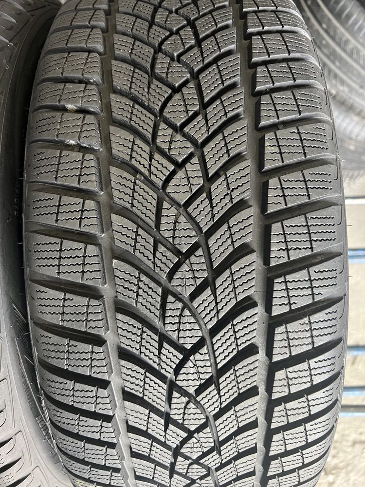 225/45/18 R18 Goodyear Ultra Grip Perfomance GEN1 RSC 4шт зима