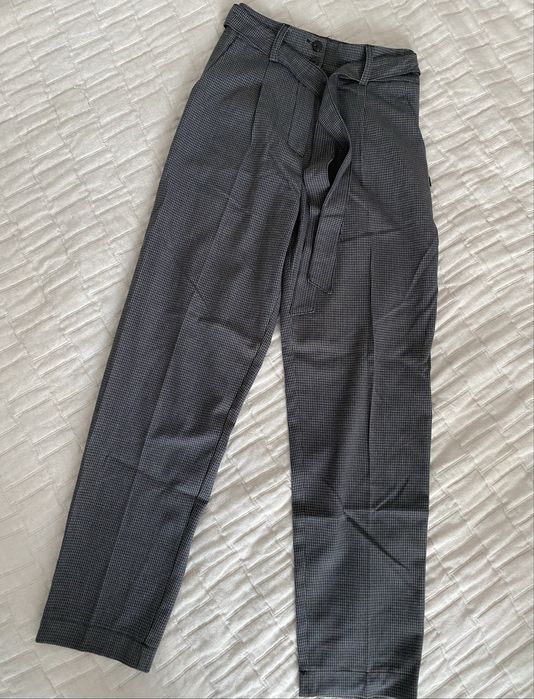 Класичні жіночі штани з високою посадкою