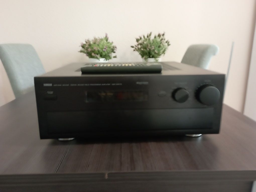 Yamaha dsp-a2070 7.1