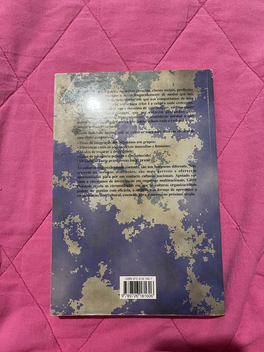 Livro “Culturas e organizações” de Geert Hofstede