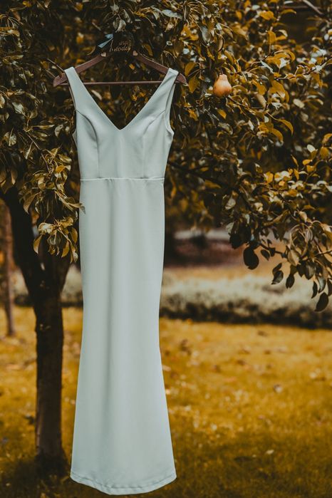 Suknia ślubna prosta elegancka