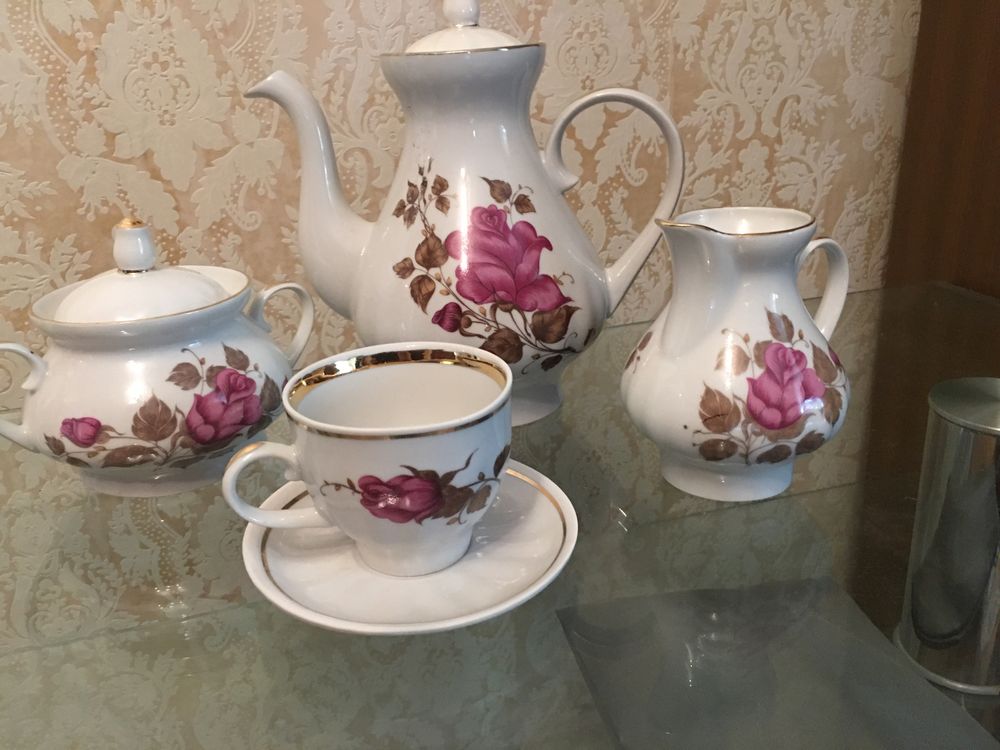 Продам кофейный сервиз на 6 персон новый.