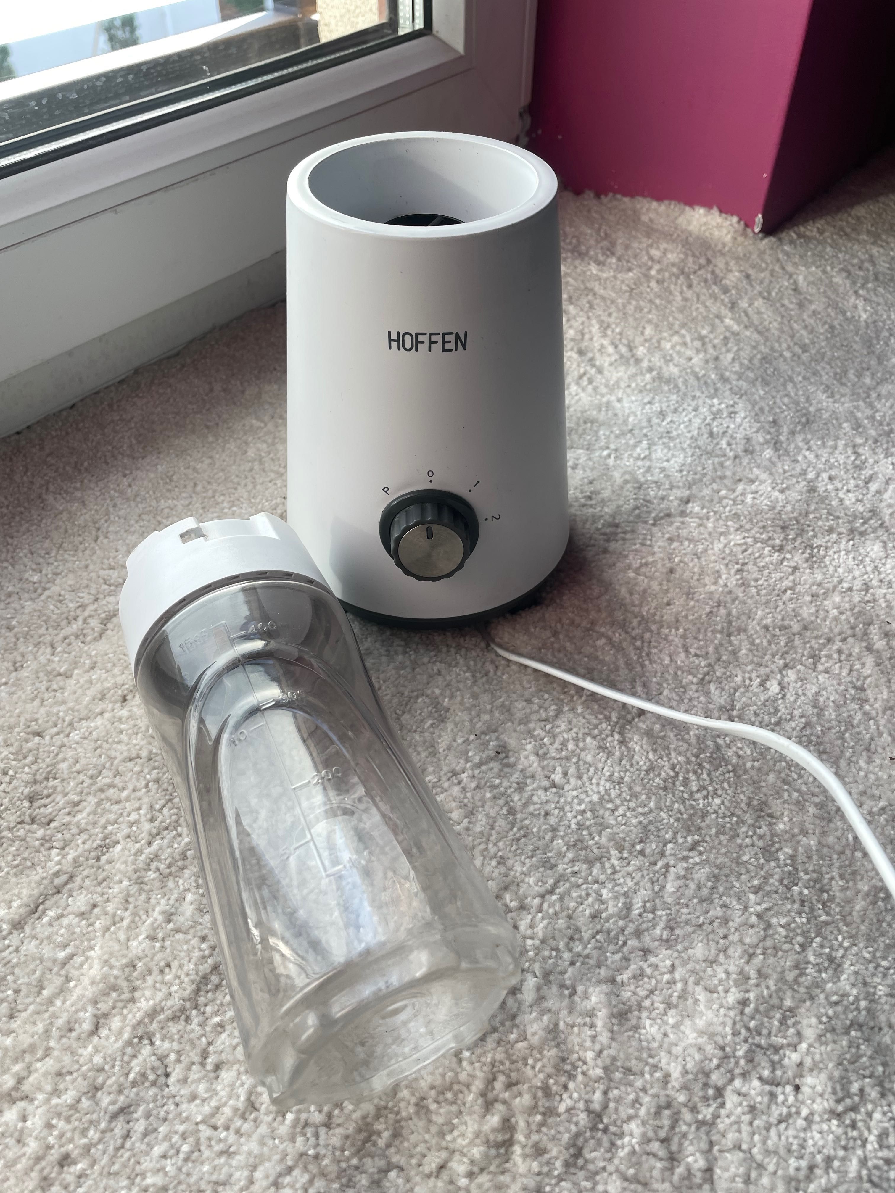 Biały blender Hoffen mały mikser