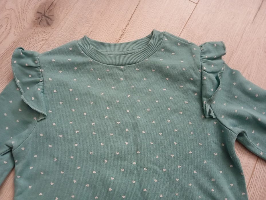 Bluza dziewczęca w miętowym odcieniu ozdobne serca