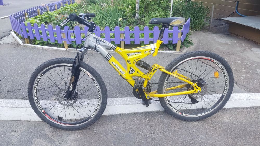 Велосипед підлітковий або дорослий