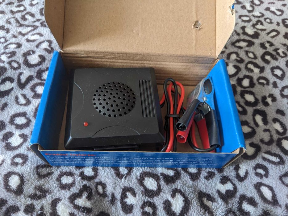 Інвертор PowerInvertor 70Вт 12-220В новий