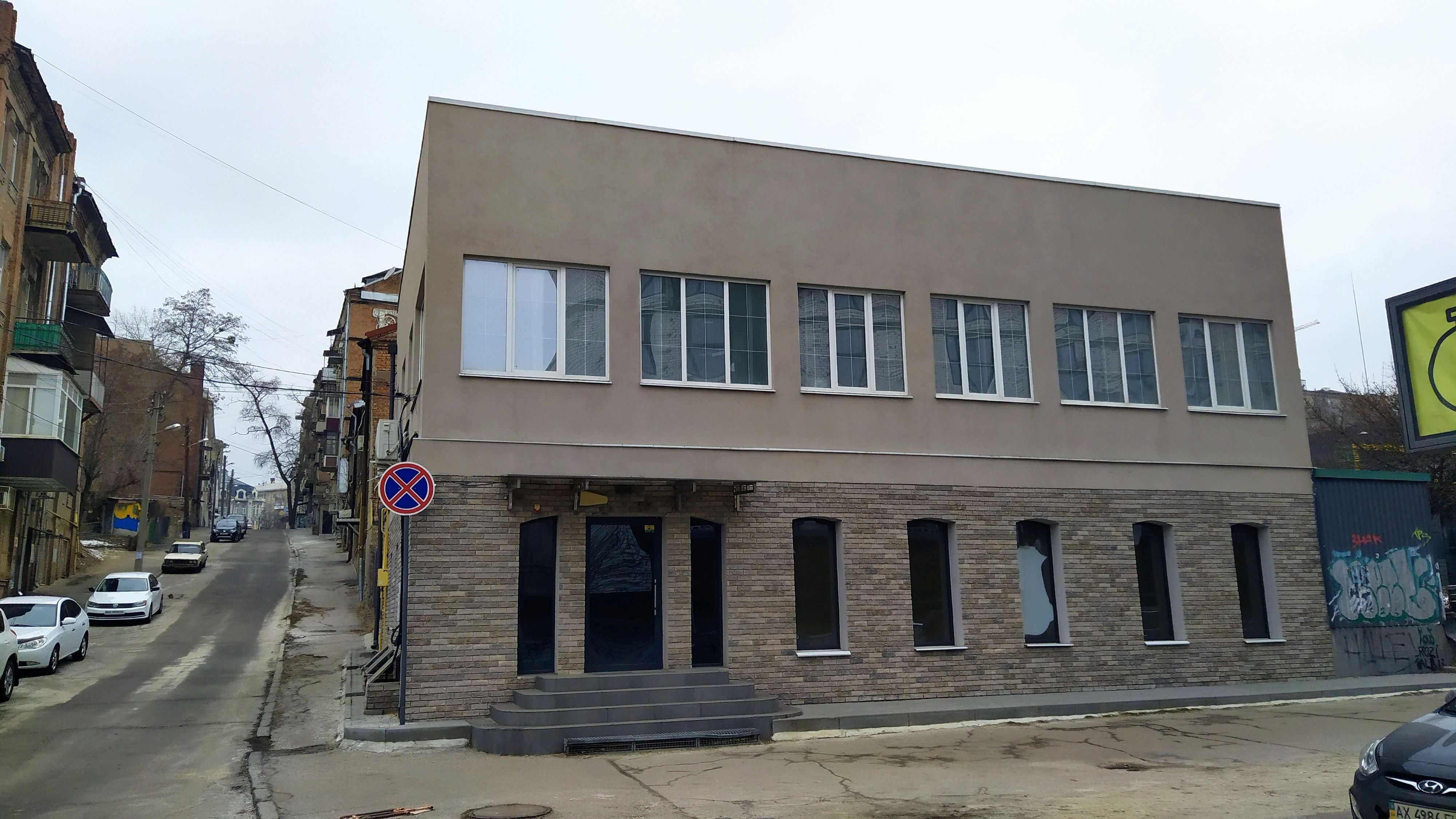 Продаж будівлі вільного призначення