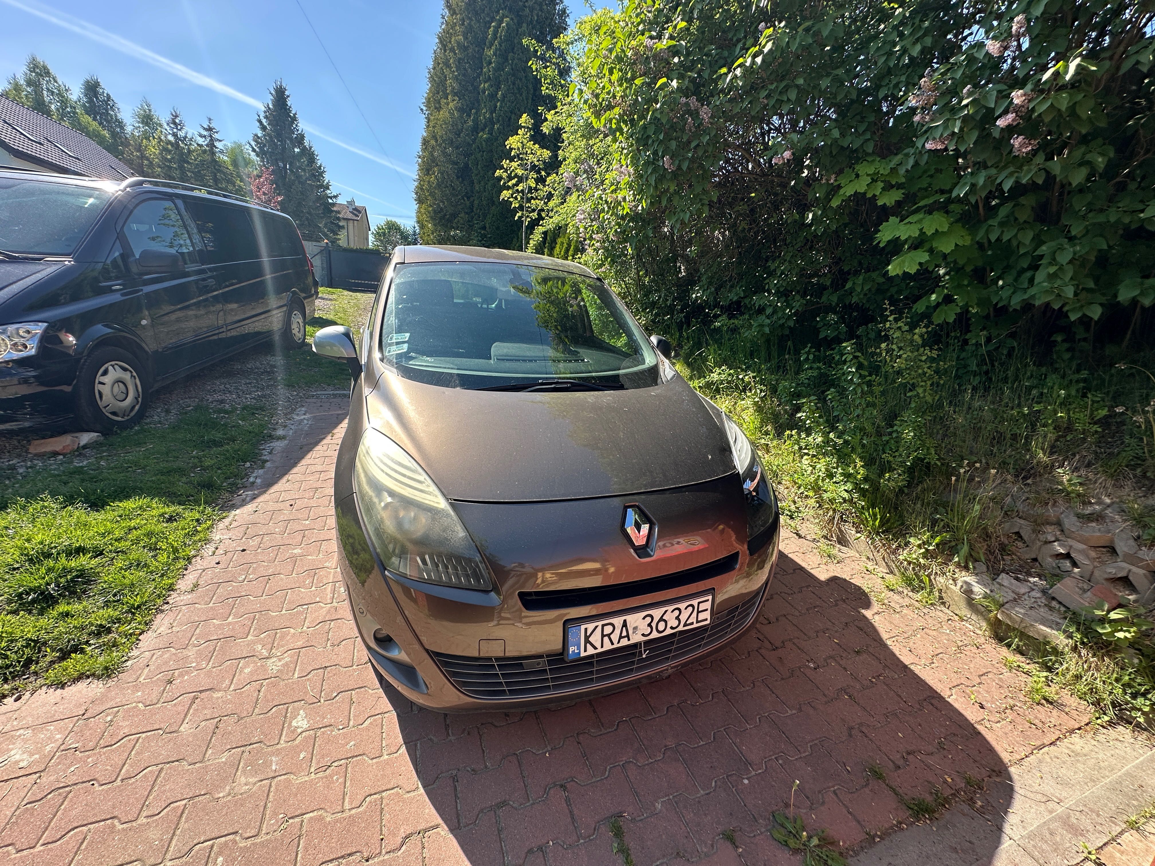 Renault grand scenic 1,5 diesel 141100km