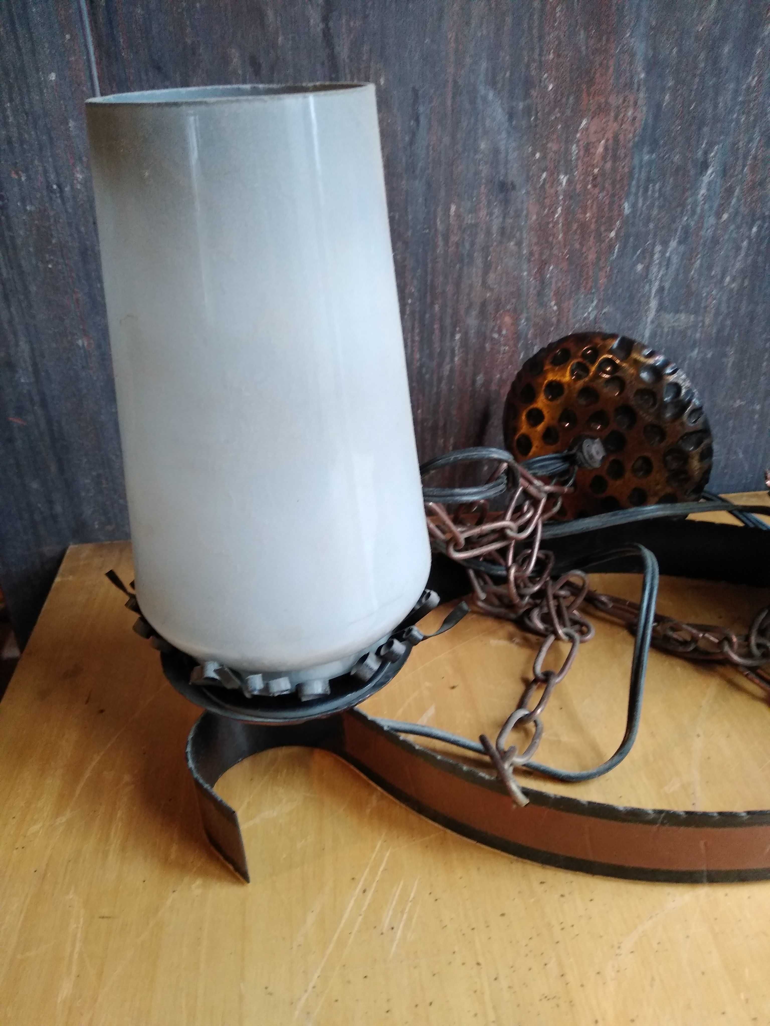 Stara zabytkowa lampa żyrandol metaloplastyka zabytek PRL