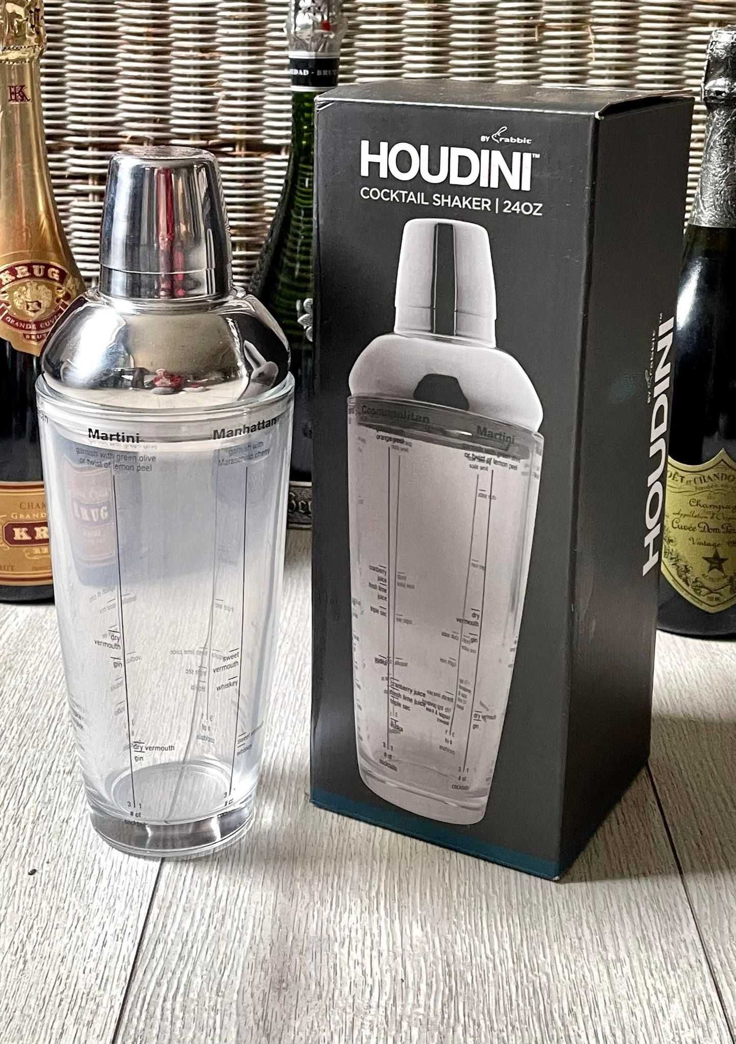 Houdini  Glass Cocktail      Shaker