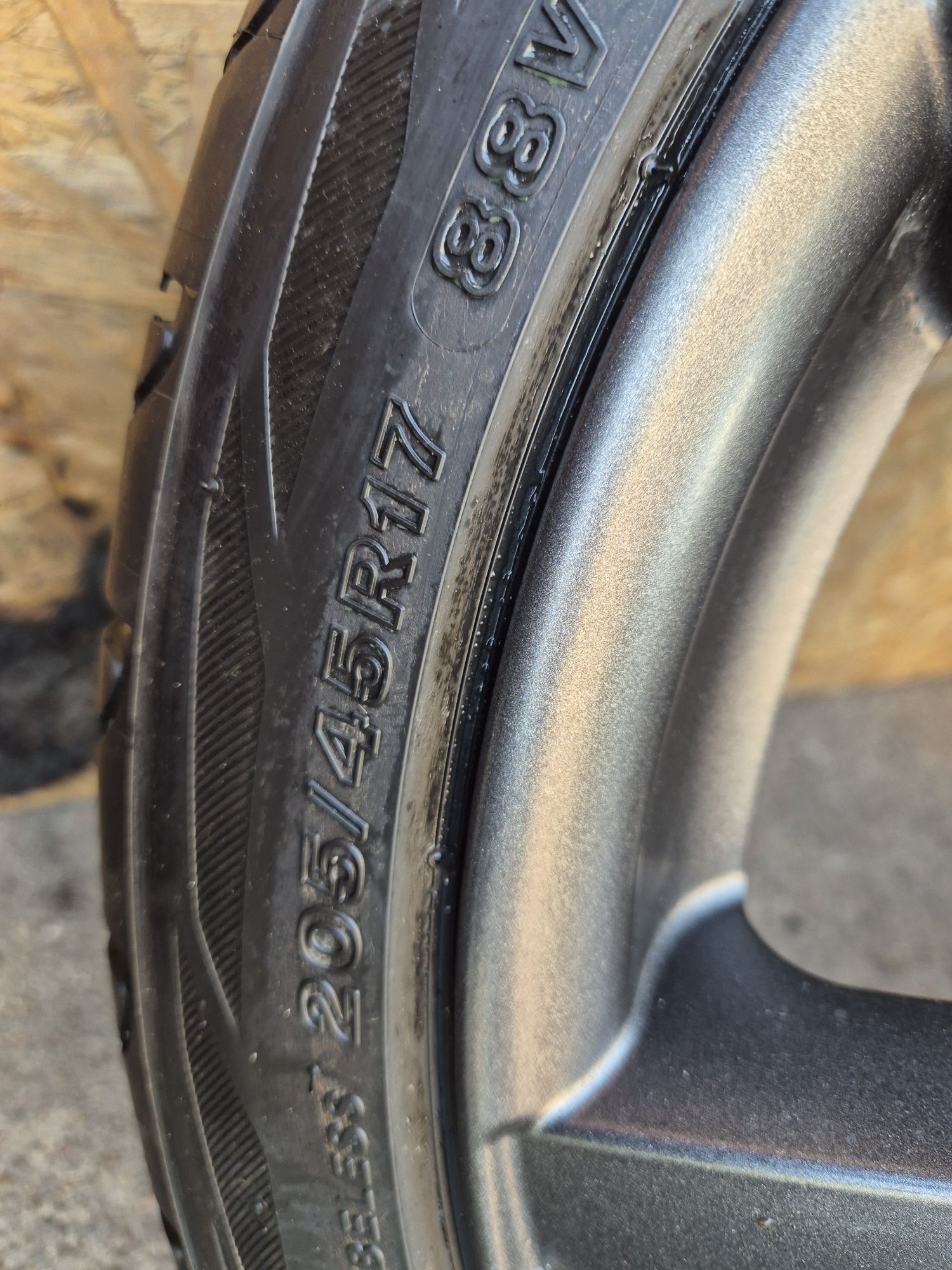 Felgi aluminiowe z oponami hyundai kia BORBET 4X100 205/45/17